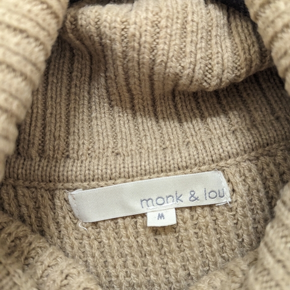 Plenty monk & Lou oatmeal colored sweater in size medium - Picture 3 of 5